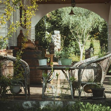 Guesthouse Lord Byron Tepelene Luaran gambar