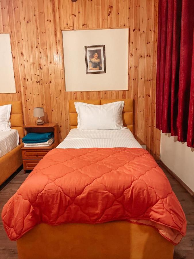 Guesthouse Lord Byron Tepelene Luaran gambar