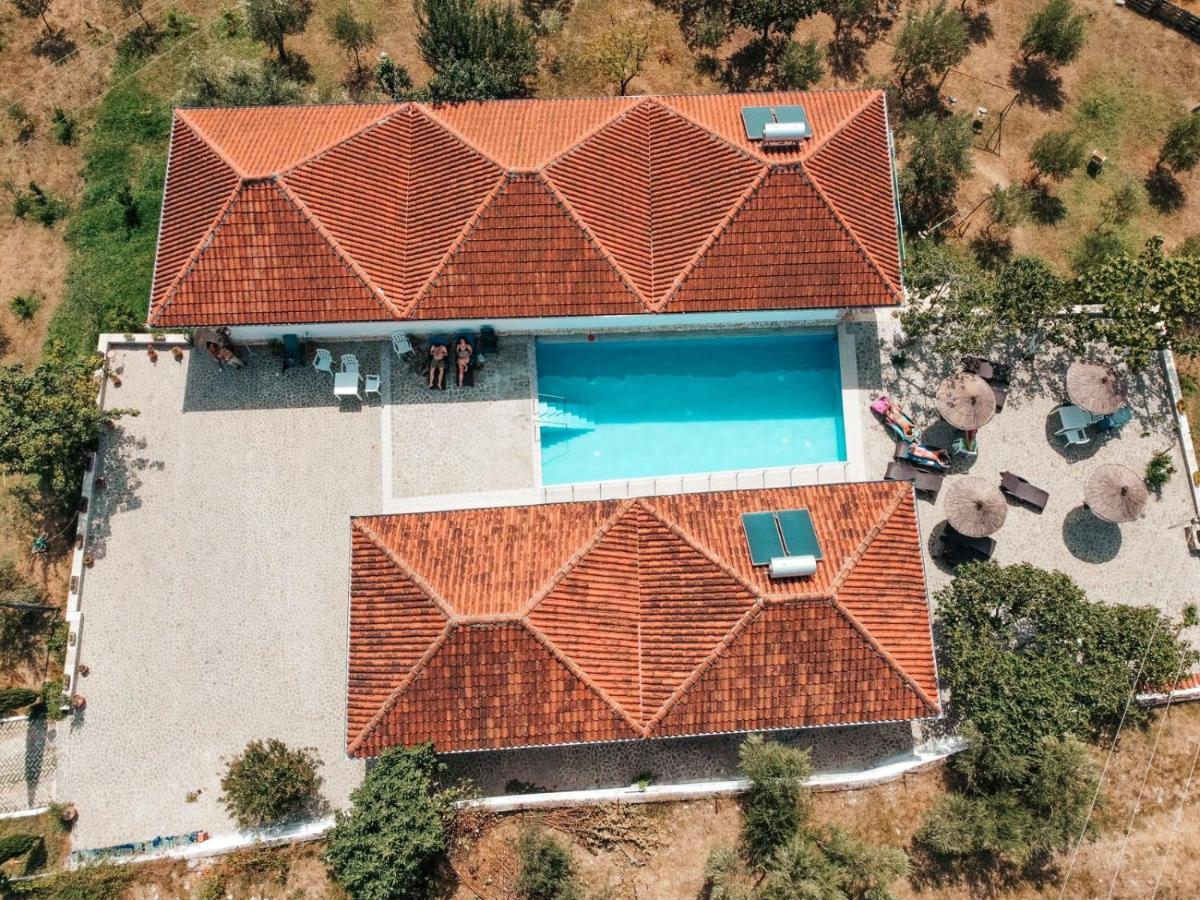 Guesthouse Lord Byron Tepelene Luaran gambar