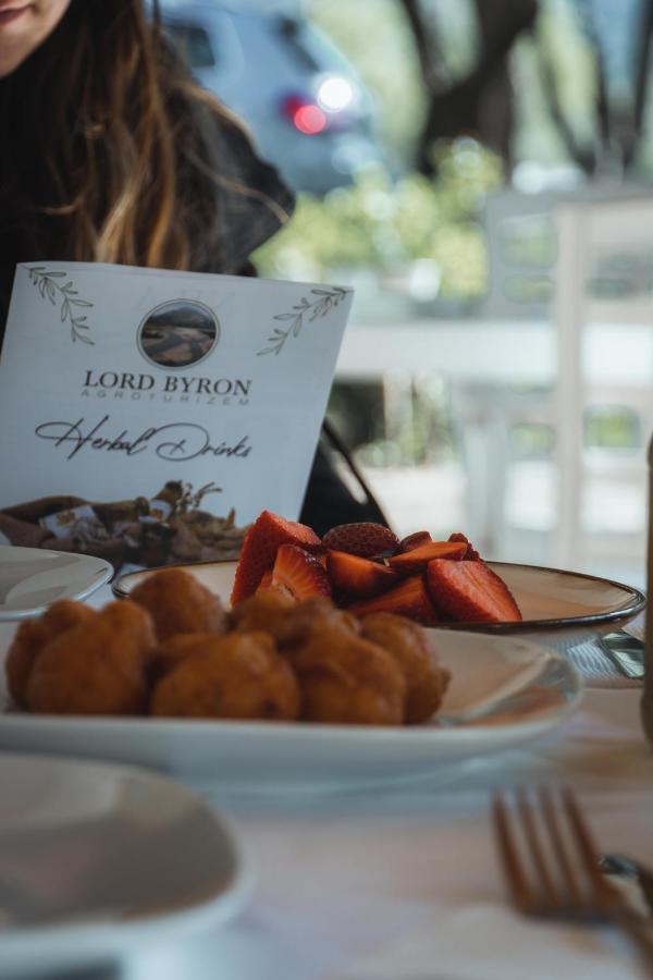 Guesthouse Lord Byron Tepelene Luaran gambar